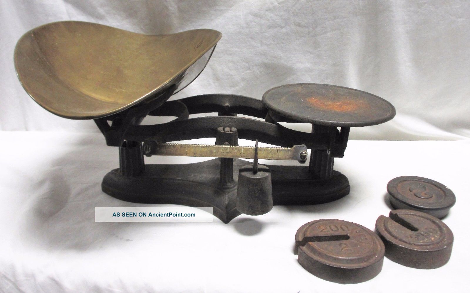 Antique E.  T.  Fairbanks Dry Goods Scale - Cast Iron With Brass Pan Scales photo
