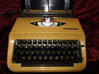 Rare Script Cursive Typewriter Privileg 270s / Design By Olivetti For Quelle photo