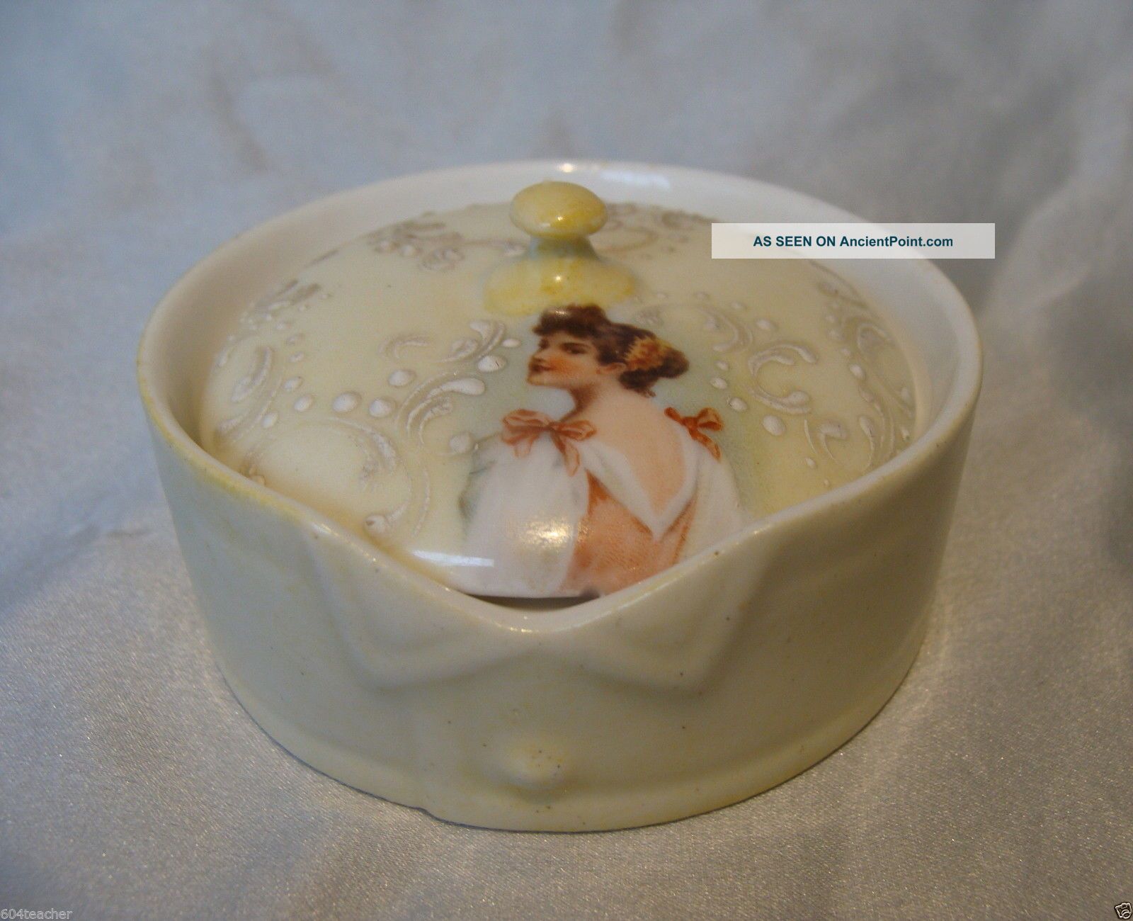 Limoges France Hand Painted Porcelain Stud Collar Button Box French W.  Guerin Co. Baskets & Boxes photo
