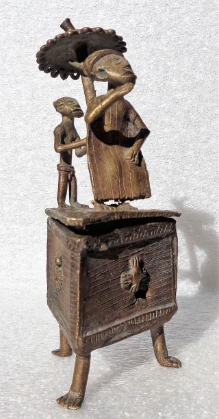 Africa: Old And Very Fine African Bronze Figural Royal Box - Benin photo