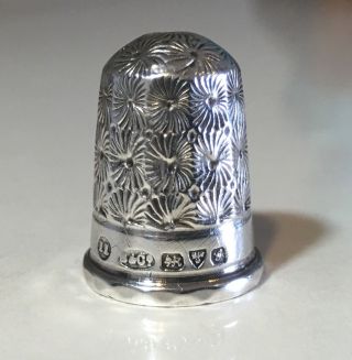 Antique 1907 B & Co.  Chester England Sterling Silver Thimble Size 11 Paneled photo