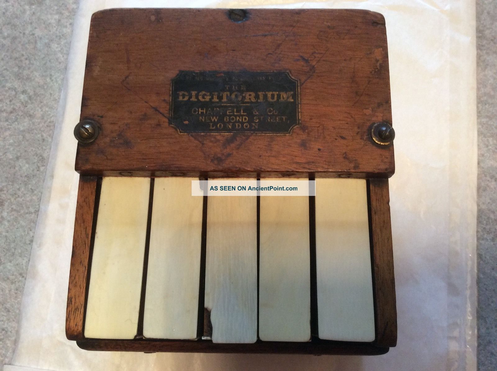 Scarce Victorian ’digitorium ' By Chappell & Co,  London,  Piano Practice C.  1860 Keyboard photo
