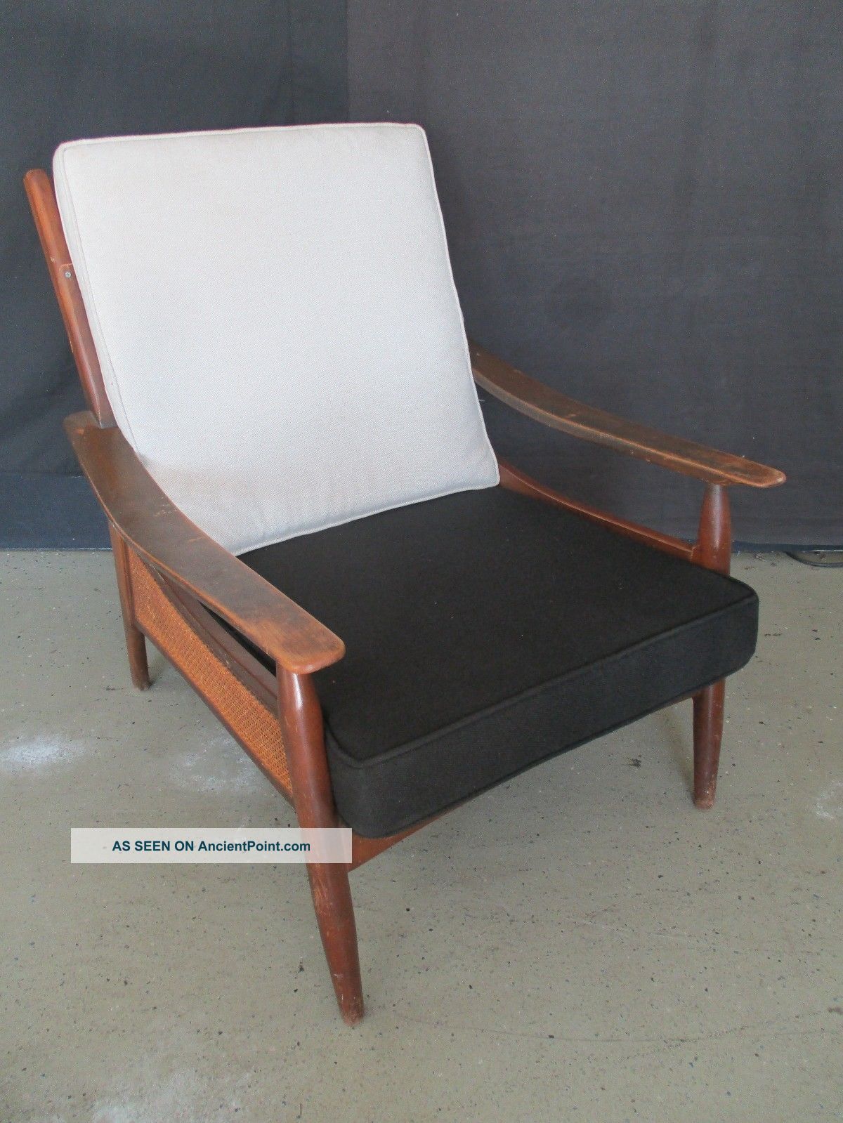 Mid Century Modern Lounge Chair Walnut Solid Wood Frame W/ Cushions Post-1950 photo