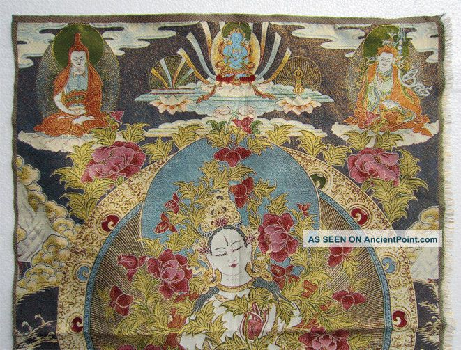Tibet Tibetan Silk Embroidery Exquisite Thangka Tibetan Buddhist Meditation Tibet photo