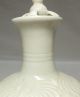 A439: Chinese White Porcelain Ware Vase With Good Tone And Relief Work Vases photo 2