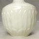 A439: Chinese White Porcelain Ware Vase With Good Tone And Relief Work Vases photo 4