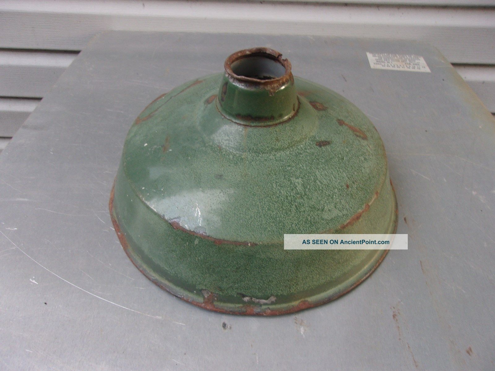 Vgt Green Enamel Shabby Chippy Paint Primitive Rustic Lamp Light Shade Farm Barn Primitives photo