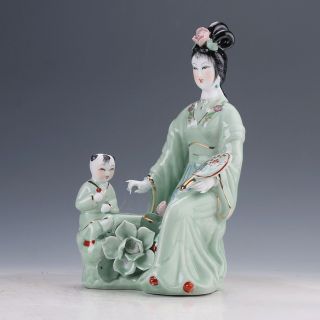 Chinese Famille Rose Porcelain Hand Painted Gril Statue D822 photo