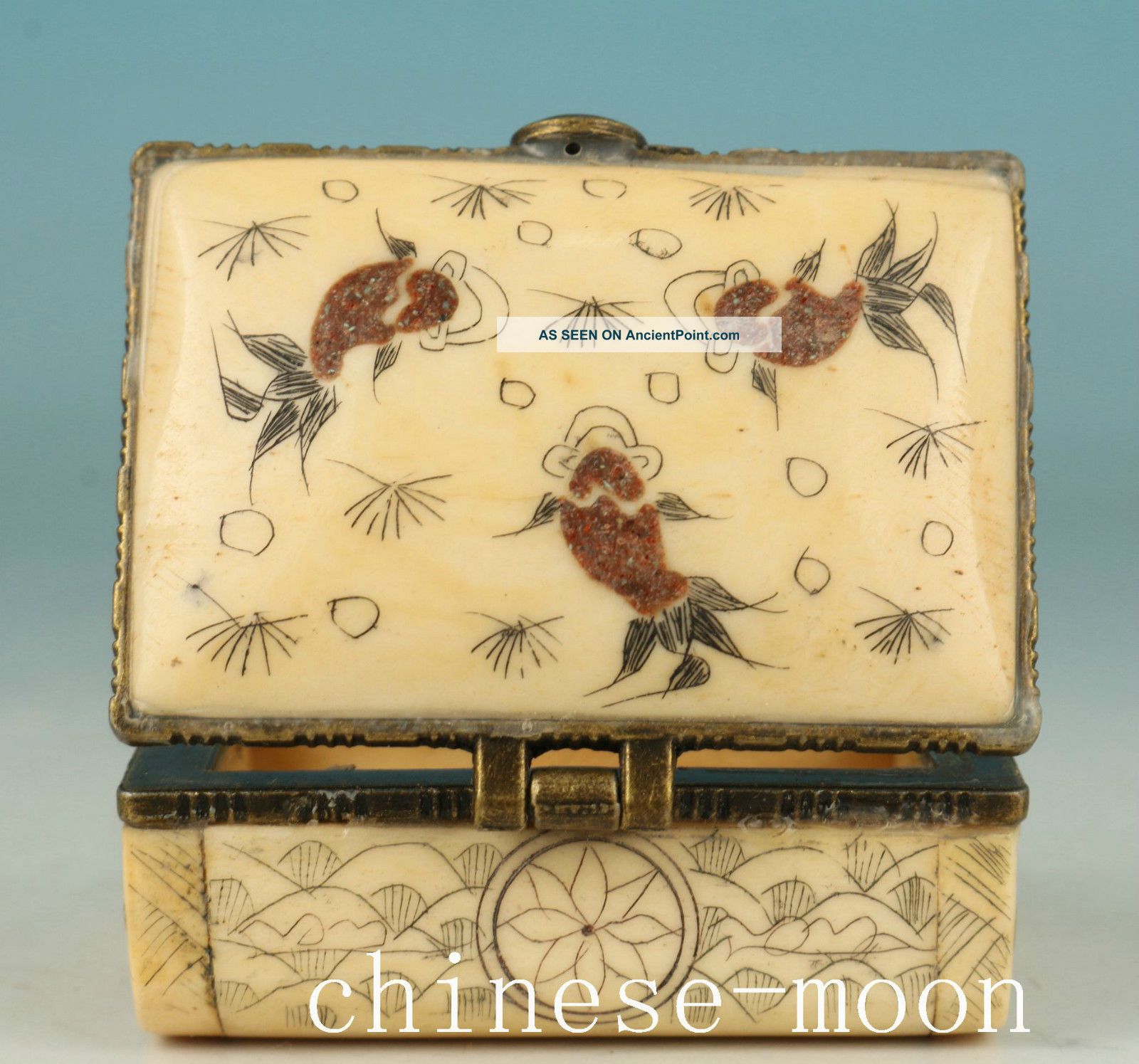 Chinese Old Handmade Painting Fish Collect Jewel Snuff Box Orname Boxes photo