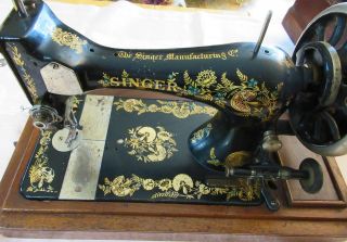 Antique Singer Hand Crank Sewing Machine 1902 28k Sq Coffin Cover,  Case,  Carnation photo