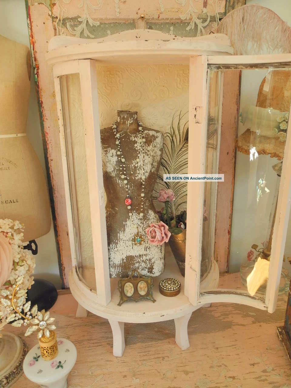 Adorable Vintage Chippy Pale Pink Curved Glass Curio Footed Display Cabinet Post-1950 photo
