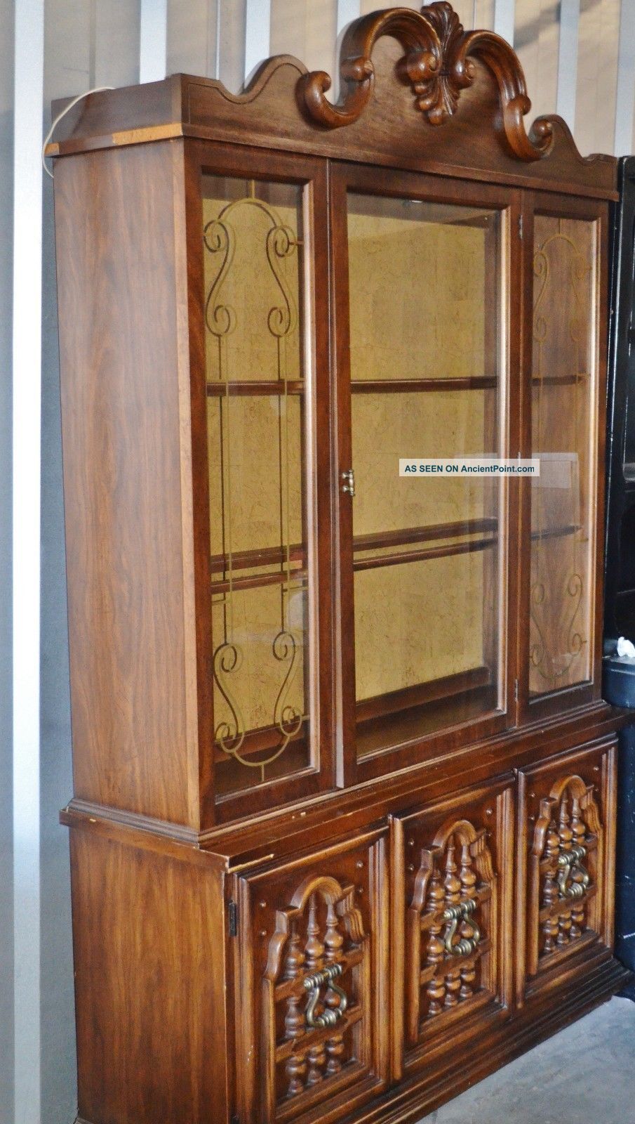 Vintage Lighted China Cabinet/hutch Post-1950 photo
