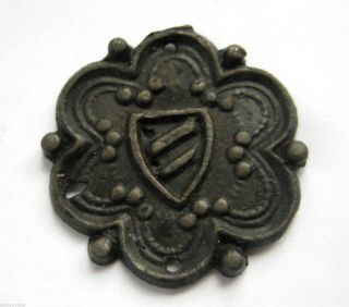 Circa.  1350 A.  D British Found Medieval Period Pewter Heraldic Retainers Badge photo