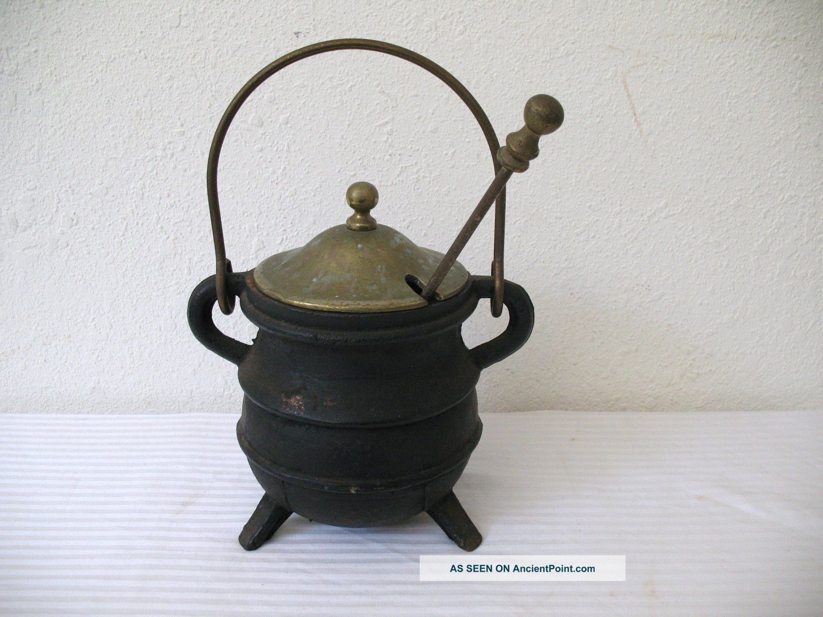 Cast Iron Fire Starter Smudge Pot Antique 3 Leg Brass Handle Lid Wand Pumice Hearth Ware photo