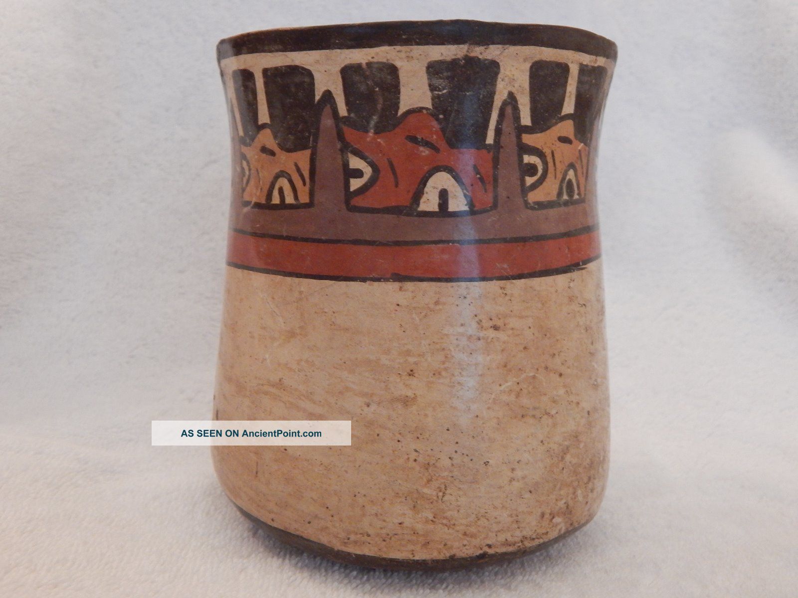 Nazca Polychrome Vessel - Trophy Heads The Americas photo