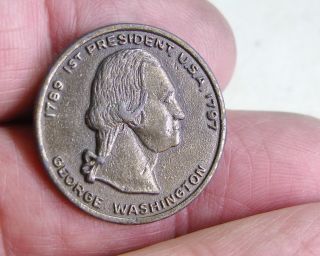 1789 1st President U.  S.  A.  1797 George Washington Commemorative Coin Button photo