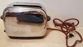 1940 ' S Antique Toastmaster Toaster Model 1b9 Still photo