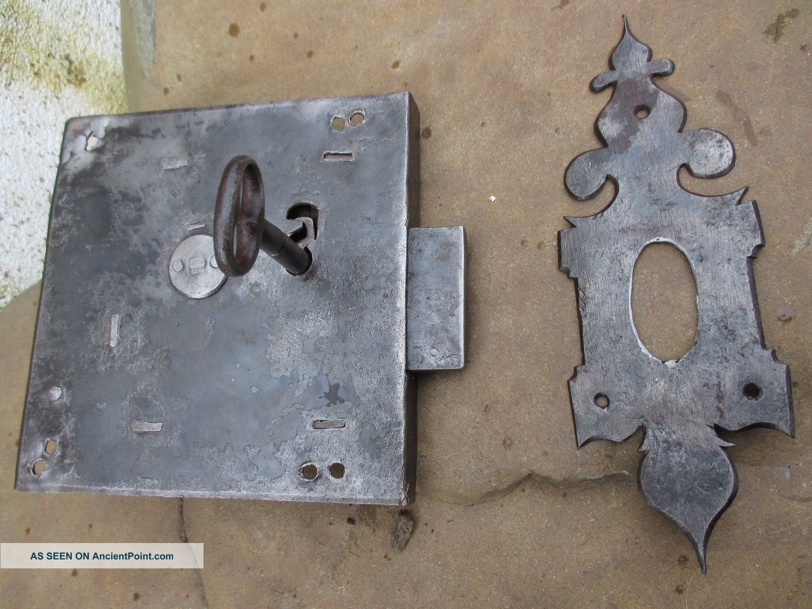 Architectural Salvage Large Functional Antique Door Lock Key And Cover Locking Locks & Keys photo
