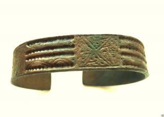 Ancient Viking Bronze Bracelet (k096). photo