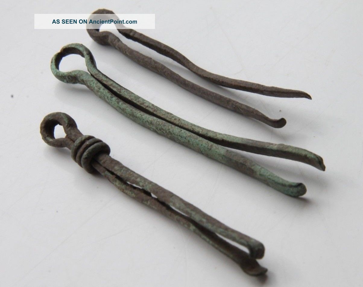 Ancient Roman Period Groop Of 3 Bronze Cosmetic Tweezers Tools 200 - 400 Ad Roman photo