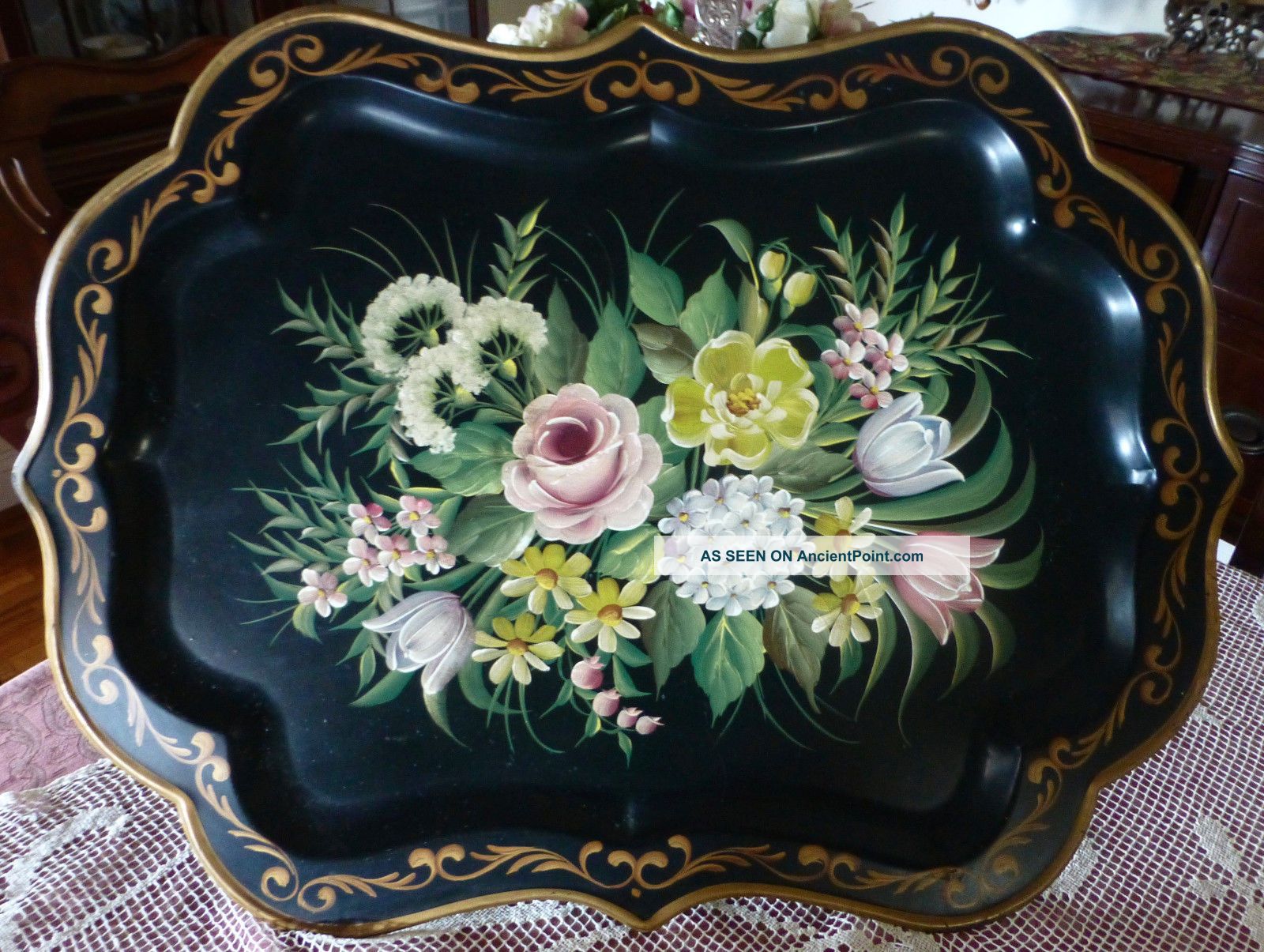 Large Vntg Tray Toleware Hand Painted Metal Floral Scalloped Edge 26 1/2 