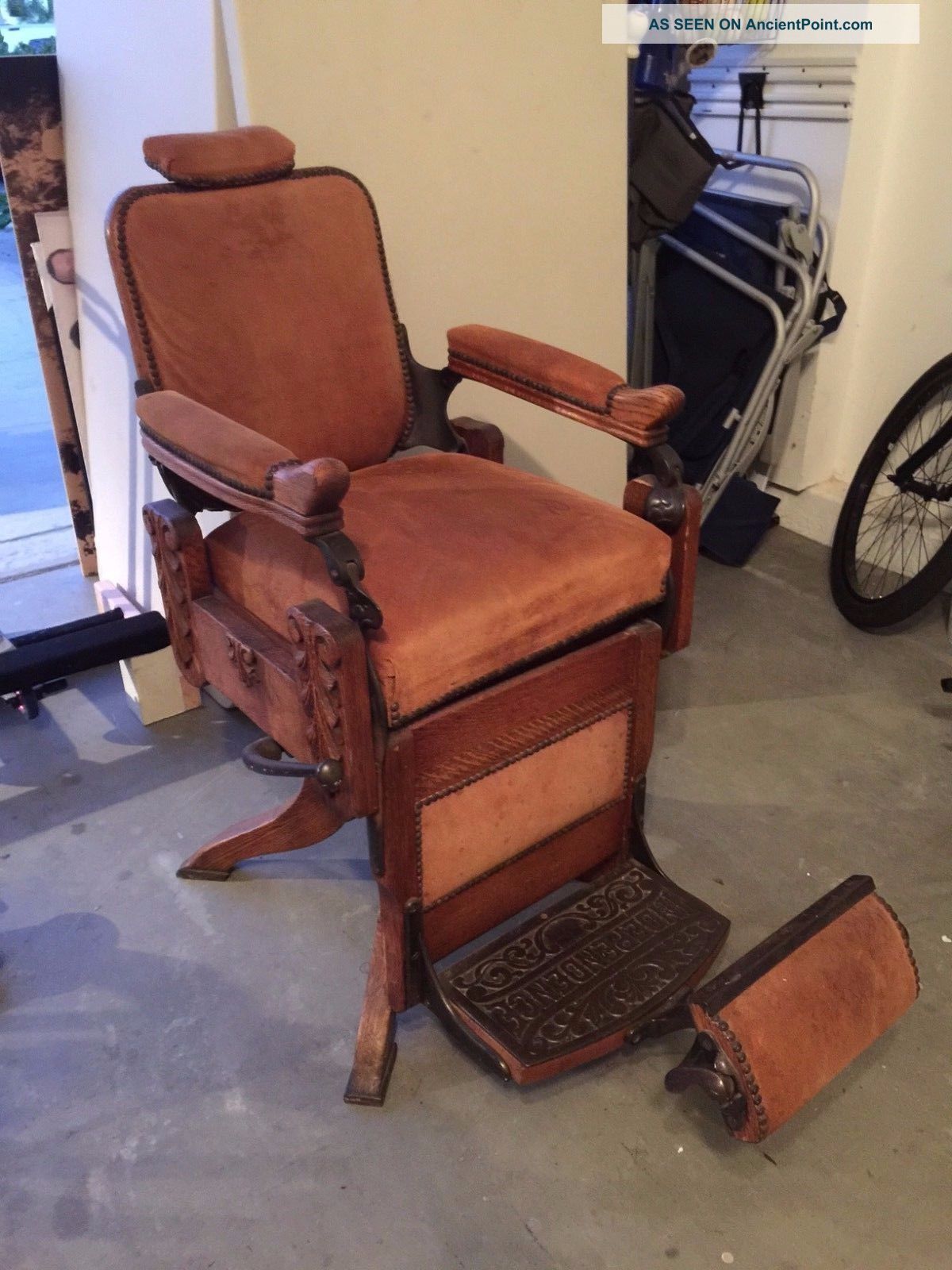 Vintage 1900s Louis Hanson Independence Antique Barber Chair Barber Chairs photo