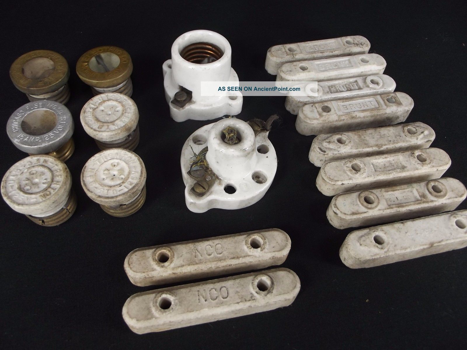 Antique Vtg Trenton Union Electric Chicago Nco Brunt Light Fuse Porcelain Socket Other Antique Hardware photo