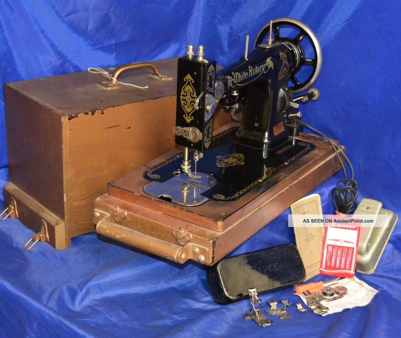 White Rotary Sewing Machine Vintage Serviced Has Attachments A Beauty In Case Sewing Machines photo