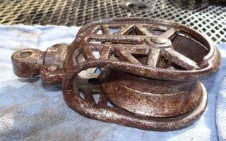 Myers Rope Pulley Barn Hay Trolley Vtg Antique Primitive Farm Tool Unmarked photo