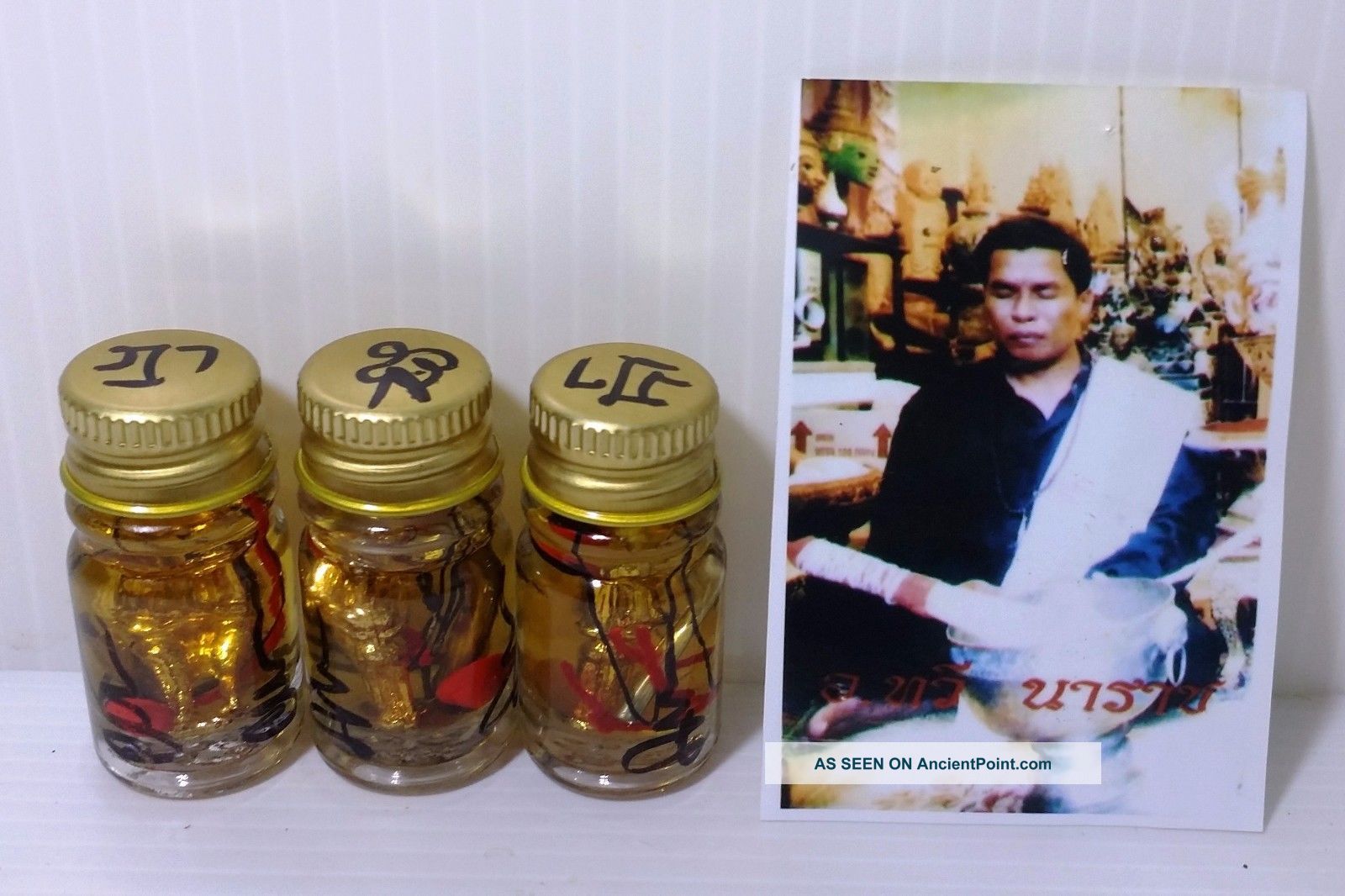 Rare Thai Amulet Buddha Oil Love Magic Ajan Tawee For Love Amulets photo