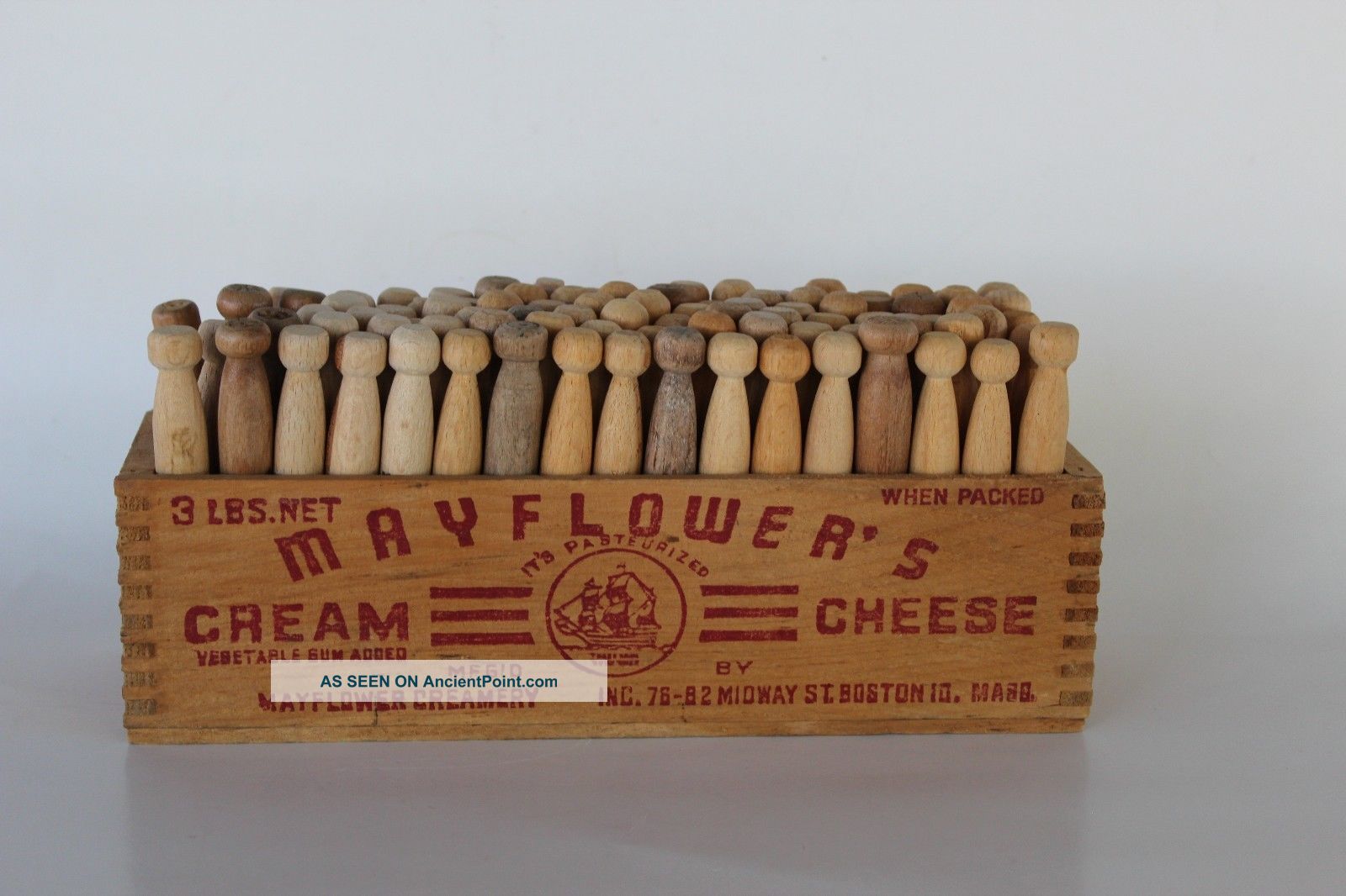 Mayflower ' S Cream Cheese Boston Wooden Box Full Of Vtg Clothespins Laundry Primitives photo