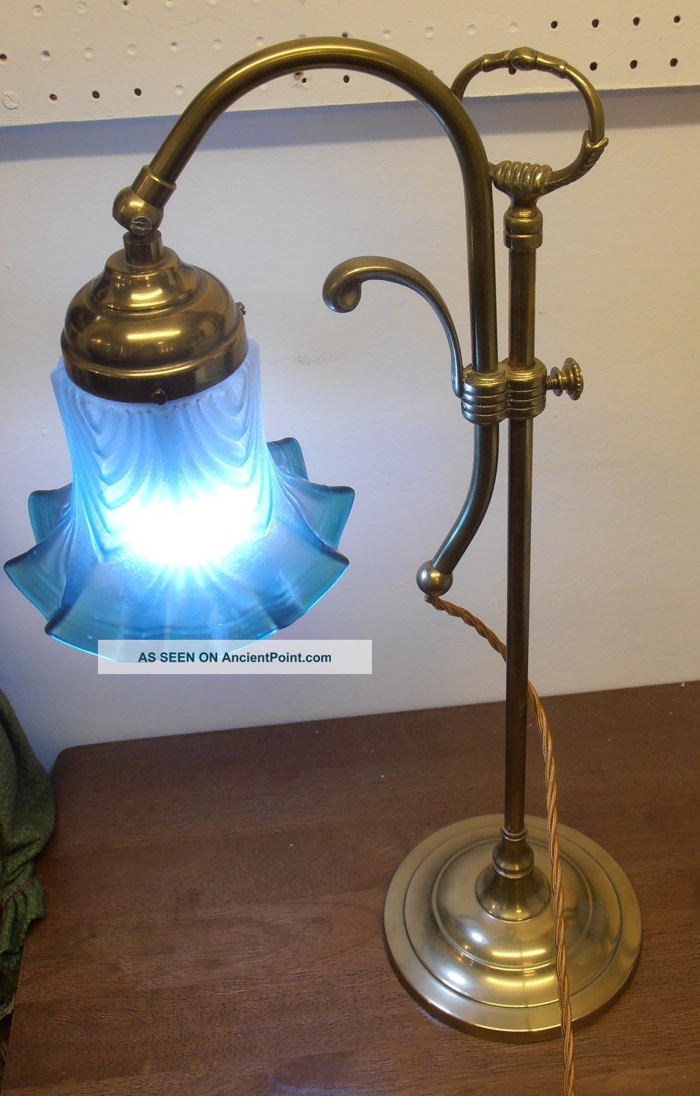 Edwardian Brass Rise And Fall Table Lamp With Blue Glass Shade.  Lovely Piece. Edwardian (1901-1910) photo