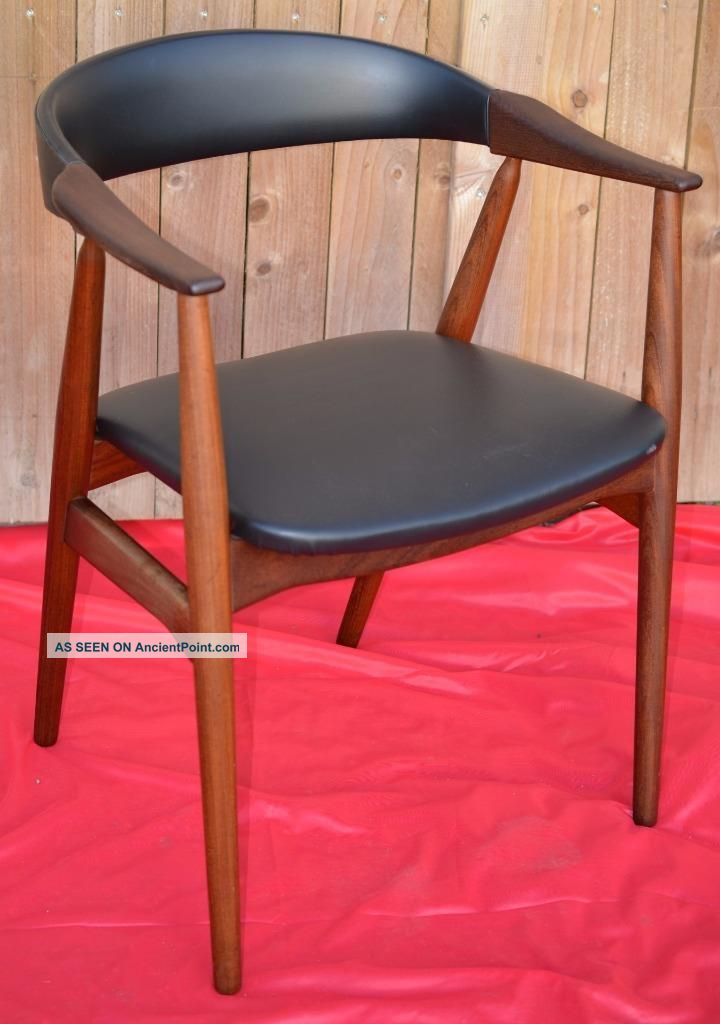 Modern Danish Design - Classical Teak Arm Chair - Panton Era Post-1950 photo