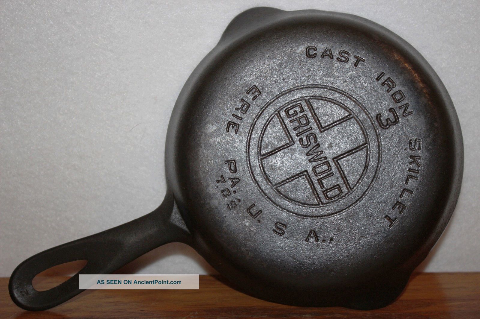 Griswold Large Block Logo Erie 3 Cast Iron Skillet 709 Seasoned Primitives photo