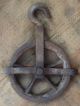Vintage Well Pulley Wheel & Hook Old Garden Interior Design Industrial Iron Tool Garden photo 1