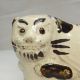 D552: Korean Joseon Dynasty Style Pottery Pillow Of Cat With Appropriate Work Korea photo 1