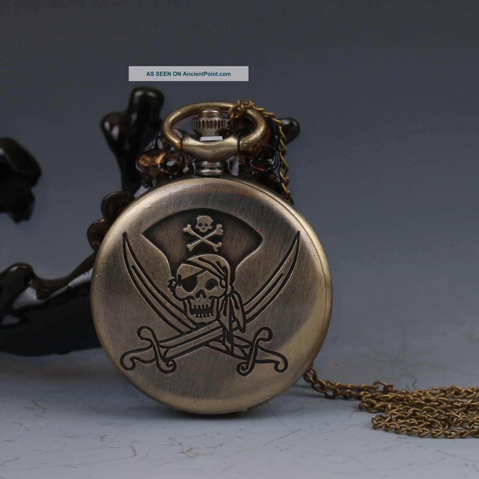 Oriental Collectible Brass Handwork Skull And Crossbones Pocket Watch G522 Tables photo