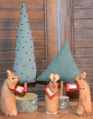 Primitive 3 Mice Singing Christmas Carols 2 Pine Trees Gathering photo