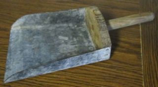 One Old Hand Scoop Primitive Tin & Wood photo