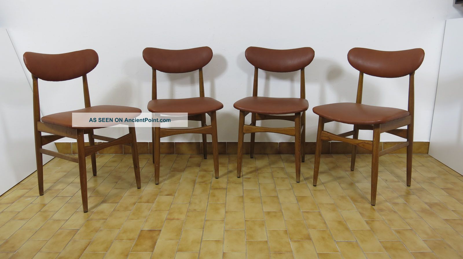 Nr.  4 Of 1960’s Vintage Chairs In Hans Wegner Danish Style - Ponti Buffa Era 1900-1950 photo
