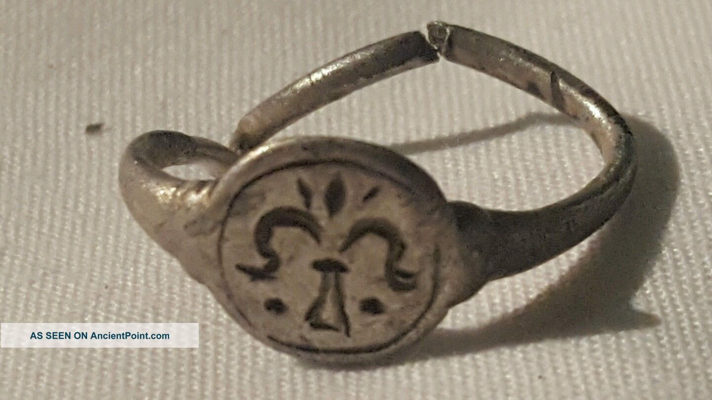 Knights Temple Silver Ring Roman photo