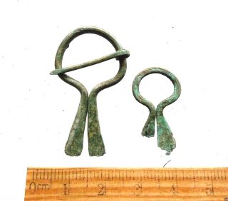 2 Ancient Bronze Fibulas (k330). photo