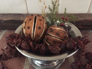 Primitive Early Style Colonial Dried Cloves Oranges Cranberry Garland Christmas photo