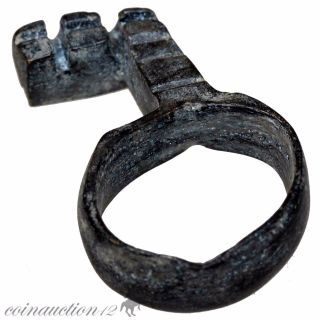 Museum Quality Roman Bronze Key Ring 100 - 300 Ad photo