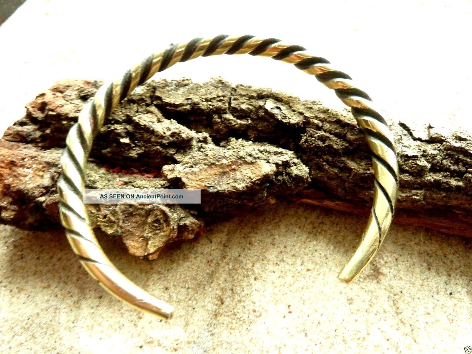 Ancient Viking Bronze Bracelet (3166). Reproductions photo