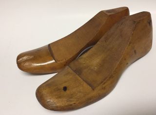 Vintage Pair Cobbler ' S Antique Primitive Wood Shoe Last Form Mold Women ' S Size 7 photo