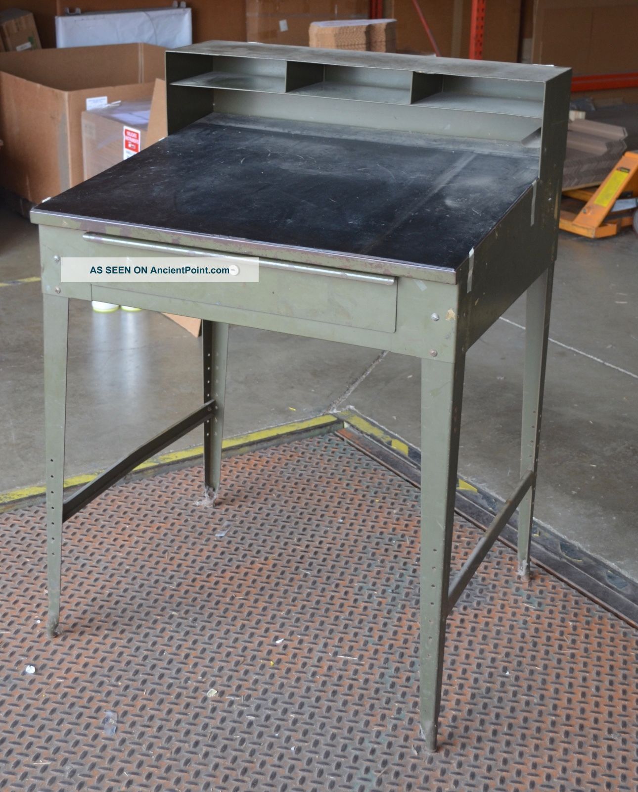 Vintage Industrial Desk Stand Up Slanted Green Metal Wonderful Patina Antique Post-1950 photo
