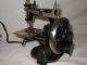 1920s Singer Miniature Sewing Machine Electric Toy Child Size No.  20 Sewing Machines photo 2