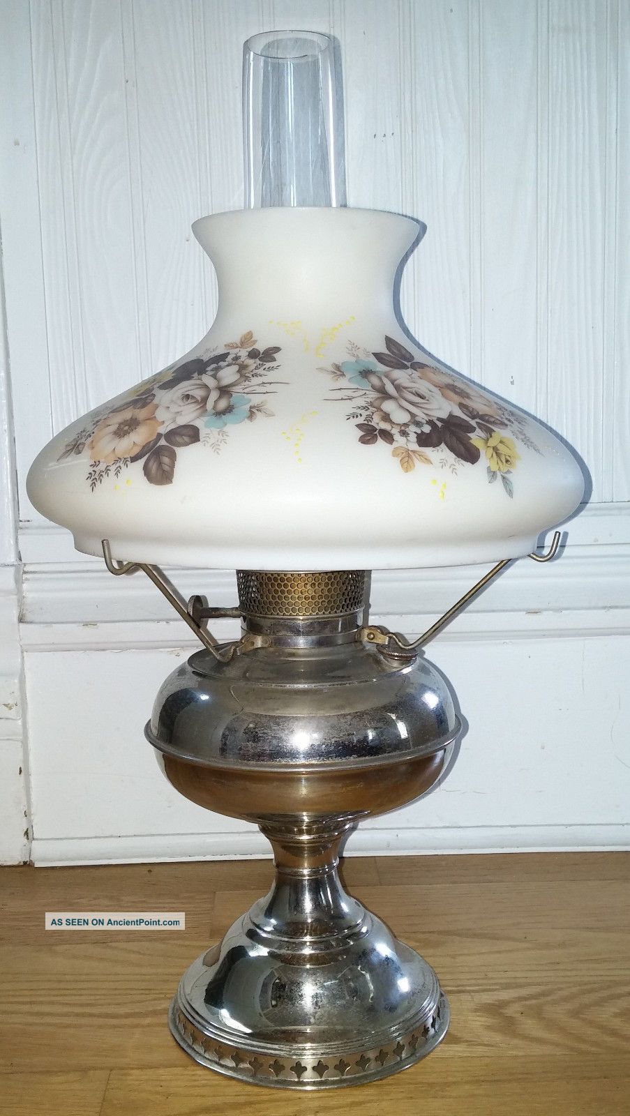 Xlnt Antique Vtg Rayo Nickel Plated Oil Lamp W/ Floral Milk Glass Shade Lamps photo