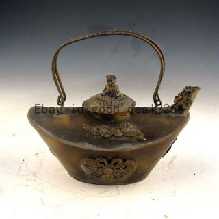 Chinese Collectible Handwork Old Copper Carving Dragon Teapot W Brave Troops Lid photo